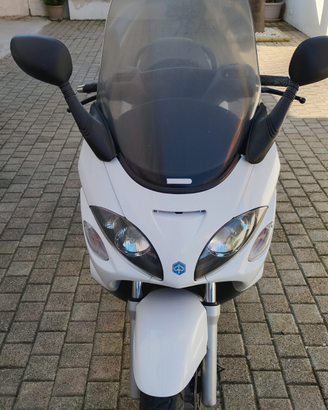 Piaggio X9 250