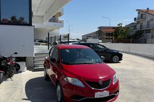 Lancia Ypsilon 1.2 69 CV 5 porte GPL Ecochic Unyca