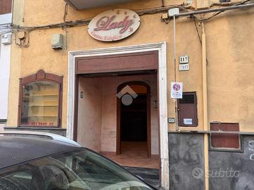 NEGOZIO A CASTELLAMMARE DI STABIA