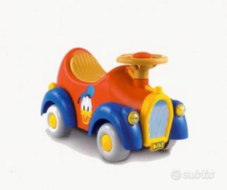 Auto di paperino cavalcabile per bambini 