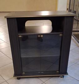 mobiletto TV con antine apribile in vetro e ruote