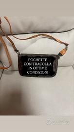 Pochette con tracolla