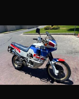 Honda Africa Twin XRV 650 Rd03