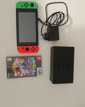 Nintendo switch+Joy-con+ alimentatore+gioco sonic