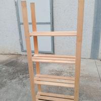 Scaffali in legno