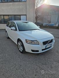 Volvo V50 D4 Momentum