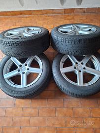 4 gomme invernali più cerchi da 17 pollici 
