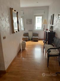 Stanza in studio legale