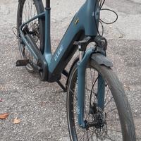 Bici elettrica CUBE