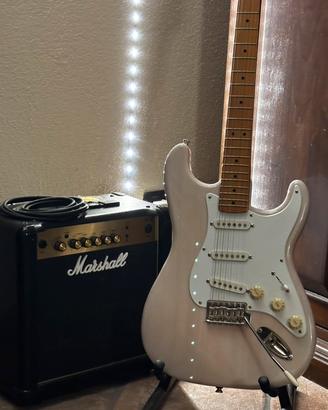 Squier Stratocaster 50 classic vibe+ Amplificatore