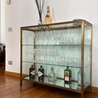 Vetrinetta in vetro e metallo dorato – mobile bar