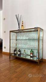 Vetrinetta in vetro e metallo dorato – mobile bar