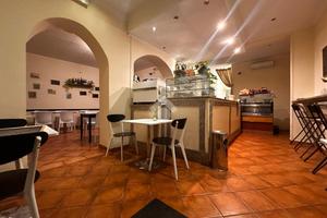 NEGOZIO A TORTONA