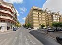 ponte-lungo-monolocale-arredato-con-balcone