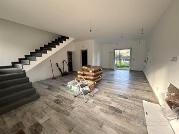 Rif.RI389| bifamiliare montepaone