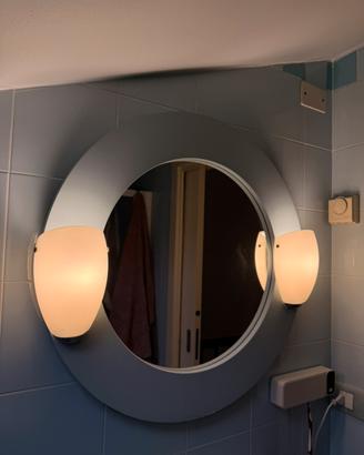 Specchio con lompadine a led inegrate. Colore azzu