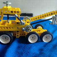 Lego Technic V 9 Motor + Lego Technic 8034