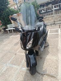Yamaha xmax 250