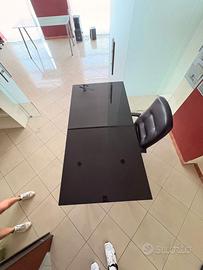 Scrivanie Ikea da ufficio