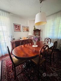 sala da pranzo in legno stile classico