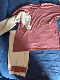 Pigiama con unicorno