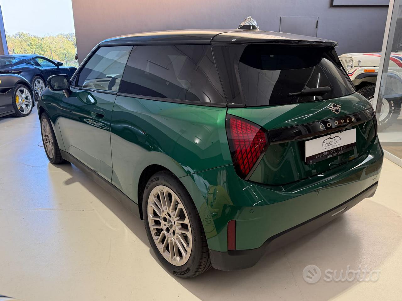 MINI COOPER E Favorite British Racing Green 40.7 kWh 184ch - Toit panoramique - Cuir - Carplay - 8 900 km