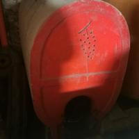 Contenitore vino antico per fare il vino 