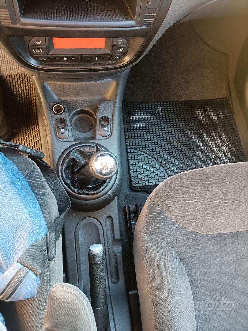 Citroen C3 2008 photo 3