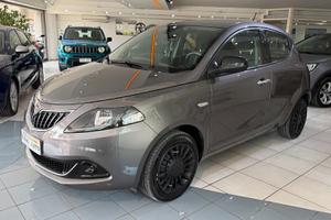 Lancia Ypsilon 1.0 FireFly 5 porte S&S Hybrid Silv