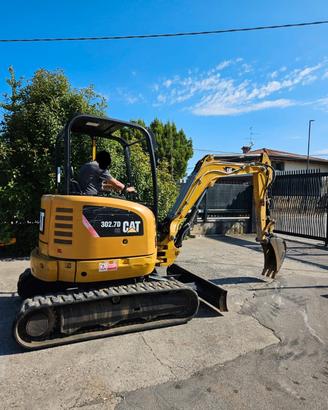 E245 - ESCAVATORE CATERPILLAR 302.7