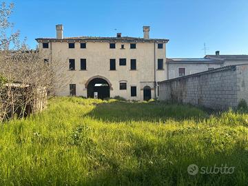 Ronco all'adige semicentro: casa padronale