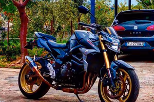 Suzuki GSR 750
