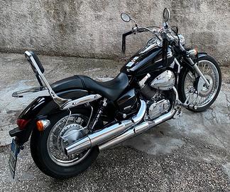 Honda Shadow VT 750 Black Spirit