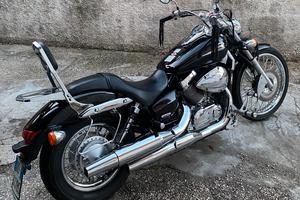 Honda Shadow VT 750 Black Spirit