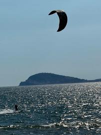 kitesurf Naish Pivot 10m LE e 7m 2021 con barra