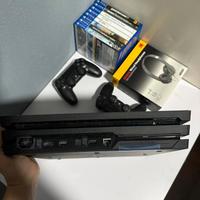 PS4 Pro 1 TB + 2 controller + 8 giochi + cuffie