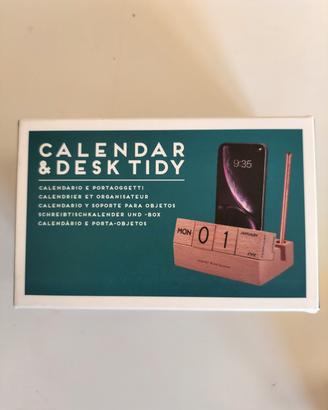 Calendario e porta oggetti da tavolo