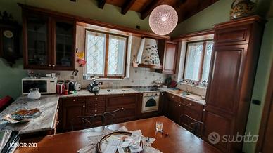 Cucina intera arte povera