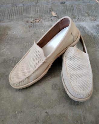 Mocassini uomo beige traforati