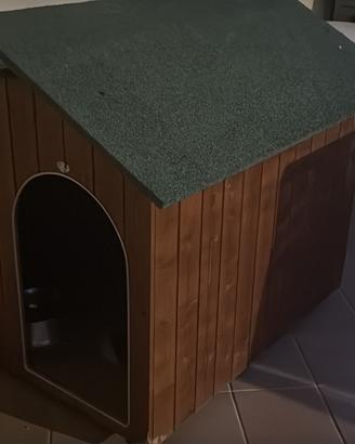 Cuccia grande in legno