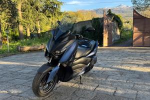 Yamaha X MAX 300