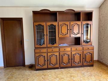 Mobile soggiorno a parete in legno – con vetrine e