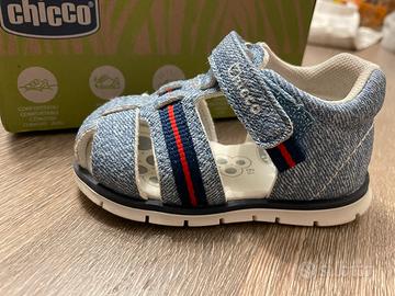 Sandali chicco