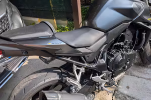 Honda hornet 750