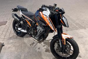 Ktm duke 790L