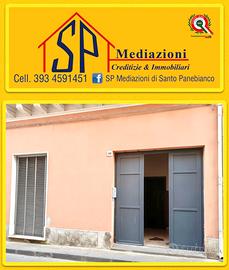 Singola con ampio spazio esterno