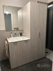 Mobile bagno-lavanderia con colonna bucato