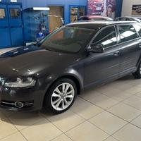 Audi A3 SPB 1.6 TDI 105 CV CR Ambition Volano...