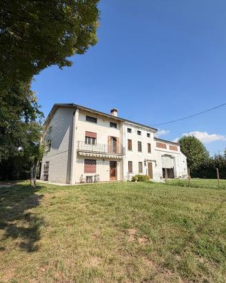 PORZIONE DI BIFAMILIARE A NOVE