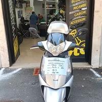 Kymco People 300 GTI - 2013 - PERMUTE